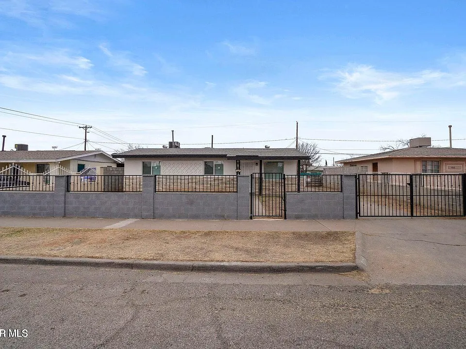 5316 Saxon Dr