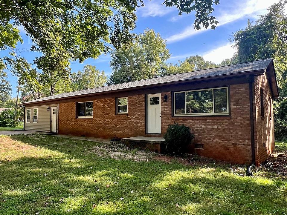 1st image of 154 Roseman Ln