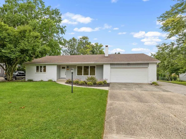 3845 Buesching Dr, Fort Wayne, IN 46815