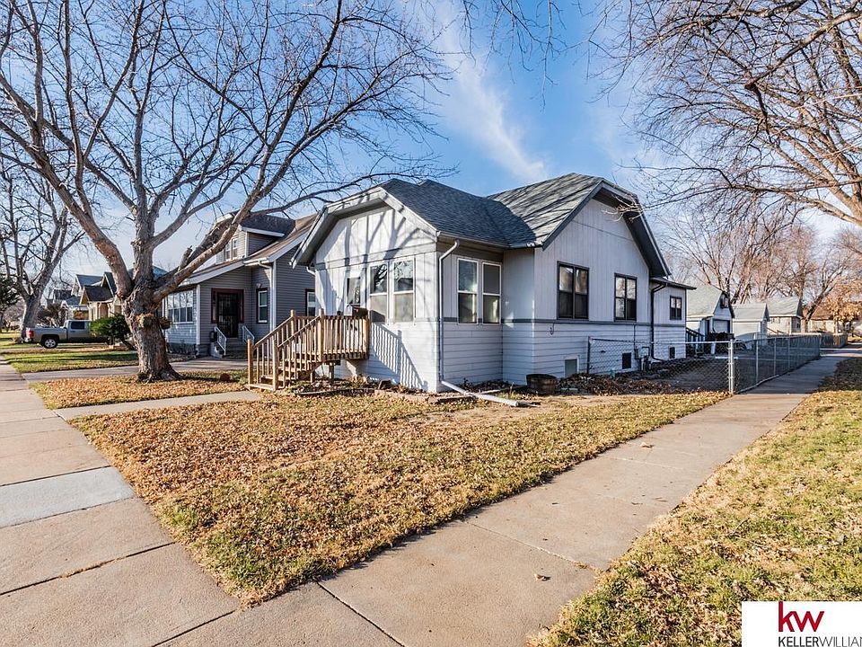 1st image of 2300-F Avenue St N