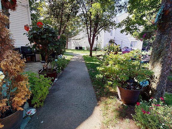 4th image of 351 Aspen Knolls Way