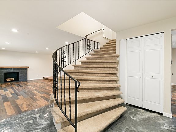 4th image of 2805 90th Avenue E
