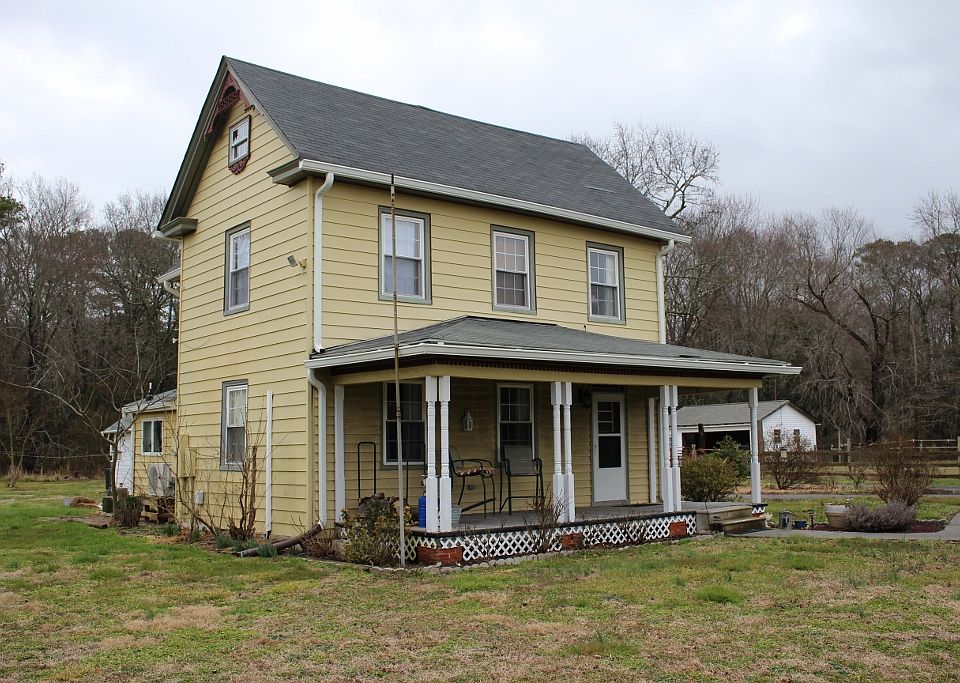 1st image of 998 North River Road