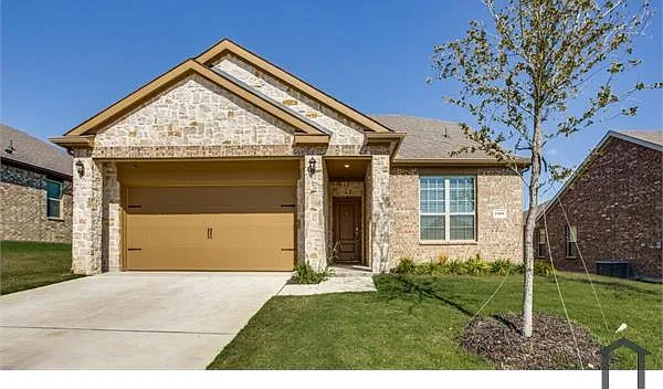 4 bed, 2468 sqft, $2,950 — Photo 3