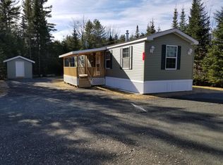 5 Country Village Rd, Whitefield, NH 03598