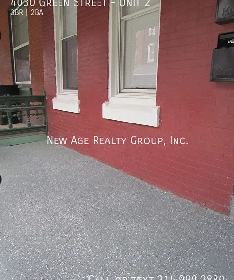 4030 Green St #2 — Photo 2