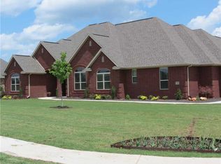 466 Grandview Ct, Farmington, AR 72730