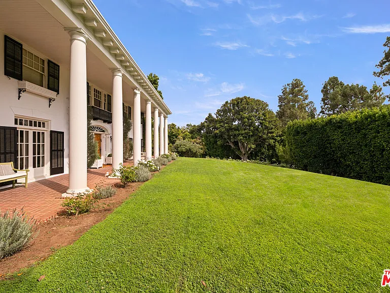 1006 N Crescent Dr — Photo 16
