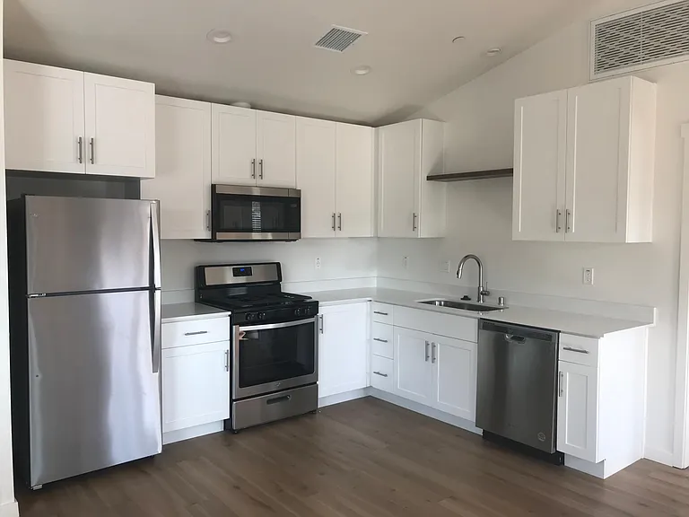 1147 Elliott Rd #3 — Photo 3
