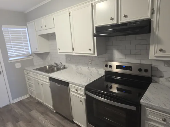 3430 Pewitt Dr #A, Waco, TX 76706