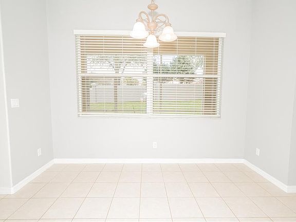 5th image of 2742 Eagle Lake Dr
