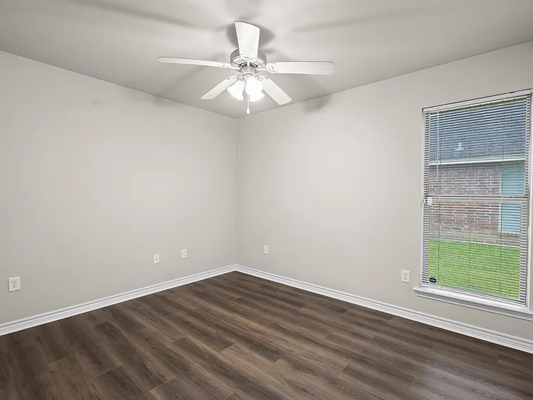5470 Westmeadow Ln — Photo 9
