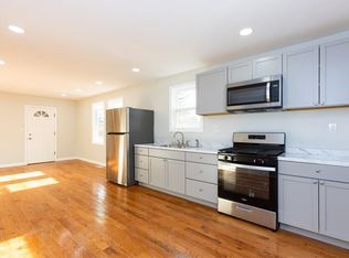 45 Tourtelot Ave, Warwick, RI 02886