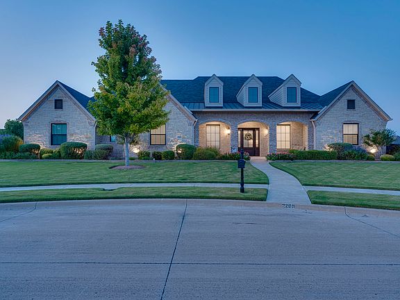 2nd image of 2209 Lyons Ct