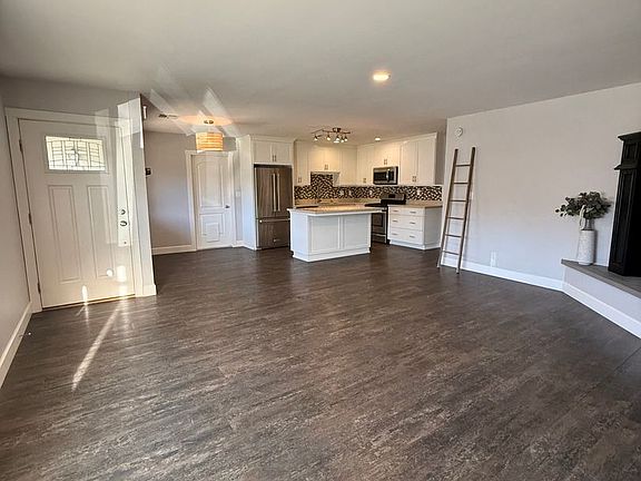 3rd image of 1984 Green Brook Ln