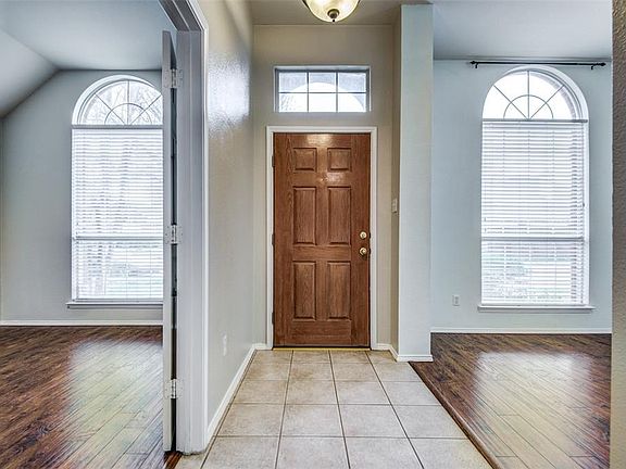 3rd image of 5748 Bedford Ln