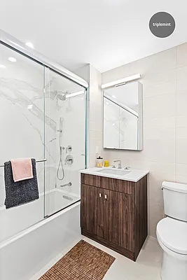 Sold by Triplemint | media 18