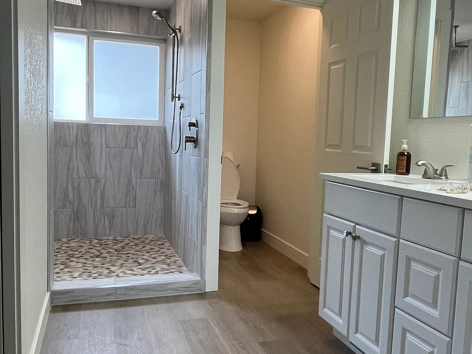 1 bed, 1884 sqft, $1,050 — Photo 4