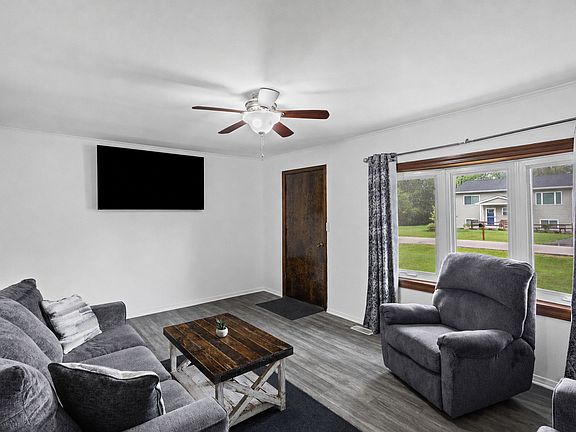 4th image of 18111 W Twin Lakes Blvd