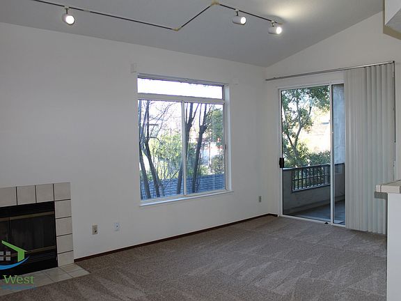 3rd image of 45 Hobson St APT 2B