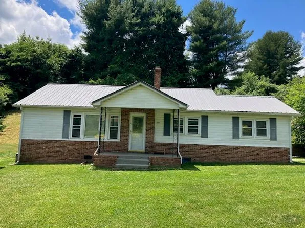 120 Vine St, Galax, VA 24333