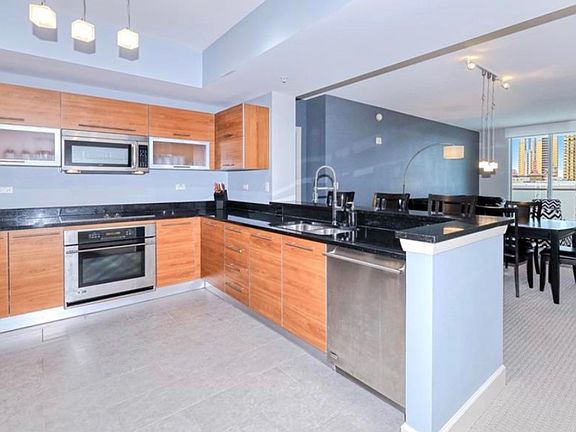 2nd image of 3001 Oasis Grand Blvd #701