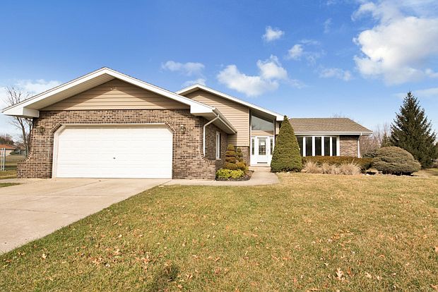 1st image of 14352 S Heather Ct