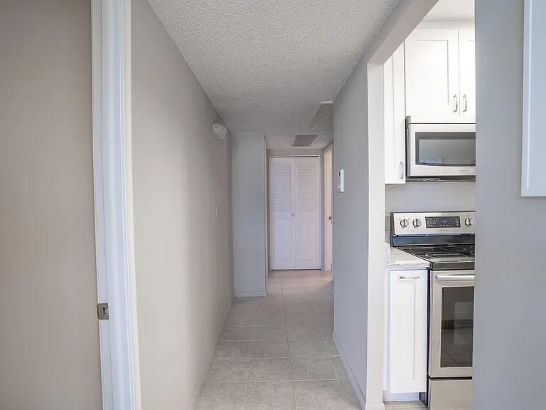 250 NE 20th St #4190 — Photo 6