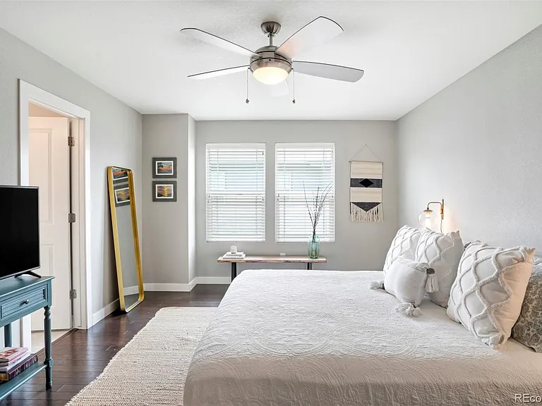 209 W Jamison Ct — Photo 16