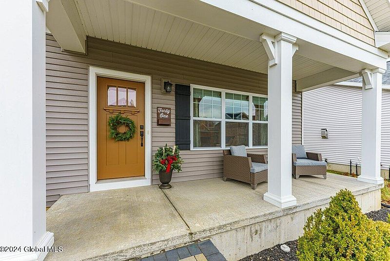 5th image of 41 Vettura Court