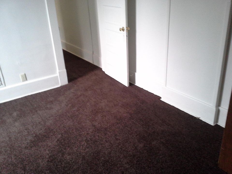 2nd image of 35 1/2 Coe St