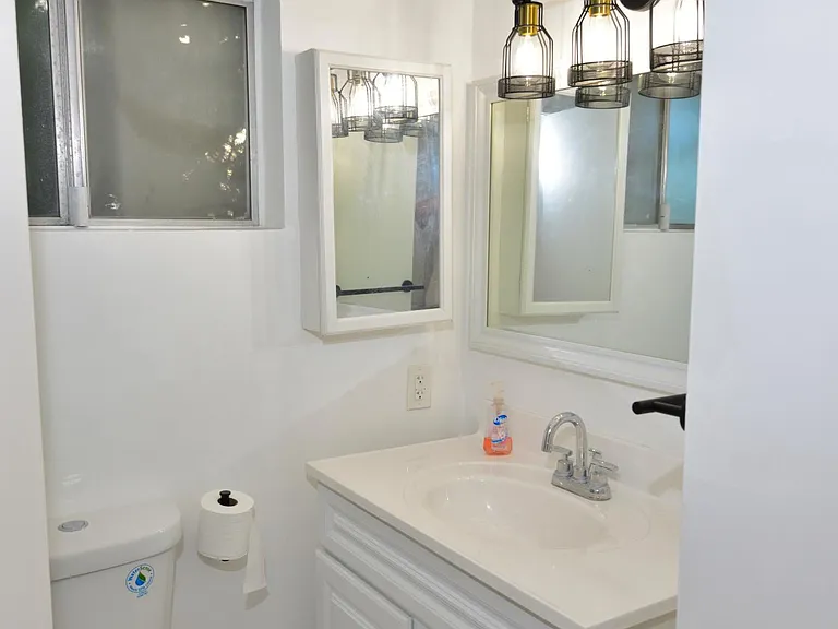 Fully upgraded bathroom!