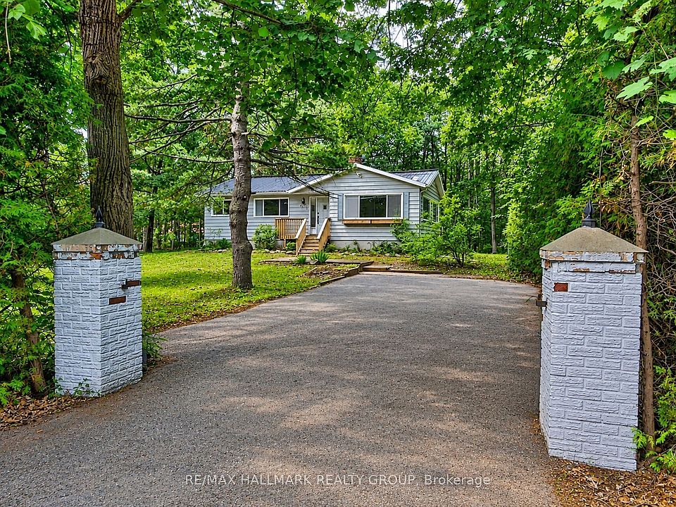 1st image of 671 Bayview Dr