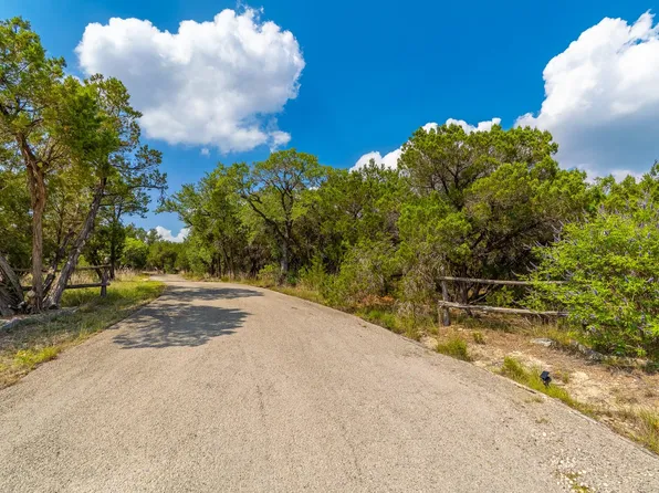 2934 Elm Terrace Ln, Wimberley, TX 78676