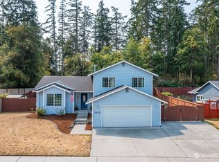 1337 NW Redwing Dr, Oak Harbor, WA 98277