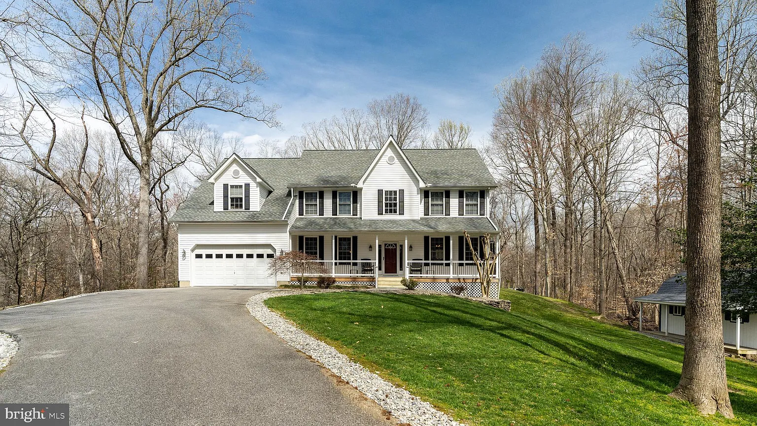 1864 Battery Ln photo 1