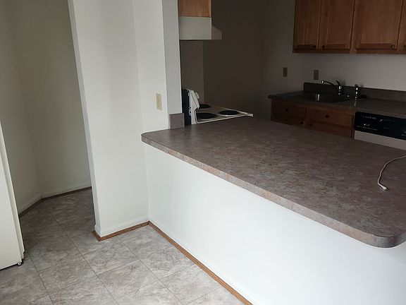 2nd image of 14B Garden Ridge Ave #14B