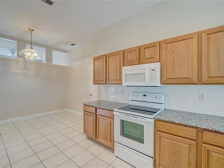 5701 Brackenwood (4)_03092026