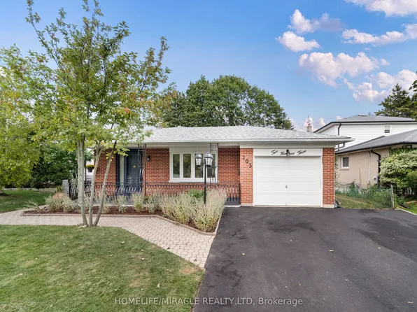 203 Centennial Rd, Toronto, ON M1C 2A2