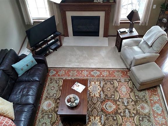 3rd image of 7815 Buckstone Ct