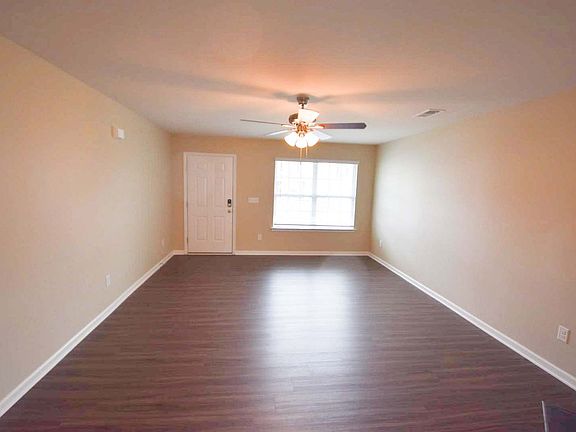 3rd image of 2030 Pippen Ave