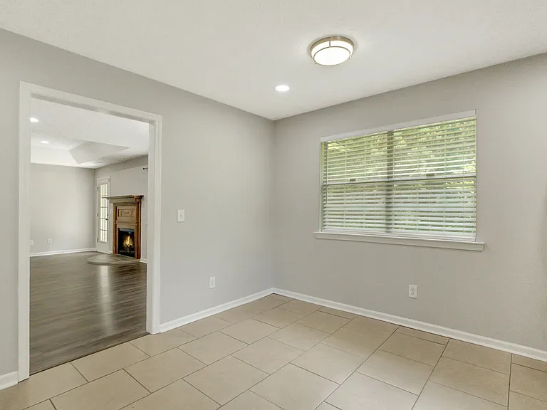 56 Pemberton Pl — Photo 19