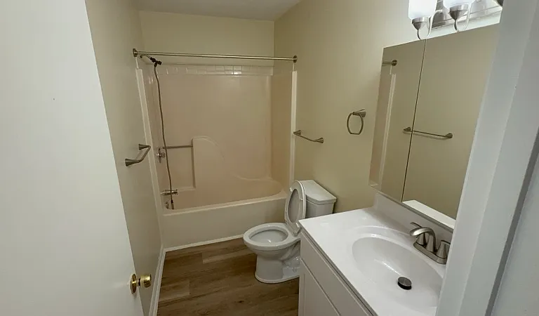 333 Pheasant Run Ct — Photo 8
