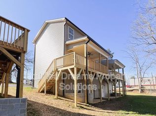 105 E Highfill Ave, Liberty, NC 27298
