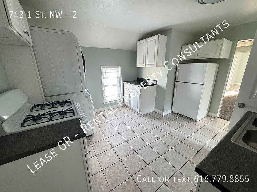 1st image of 743 1st St NW Unit 2