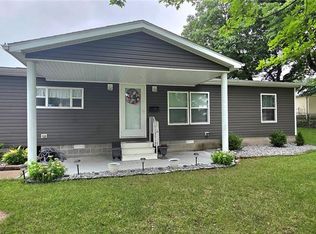 501 E Broadway St, Steeleville, IL 62288