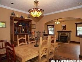 2nd image of 1272 E Crandall Ave #1