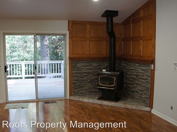 4th image of 12859 Bradford Dr