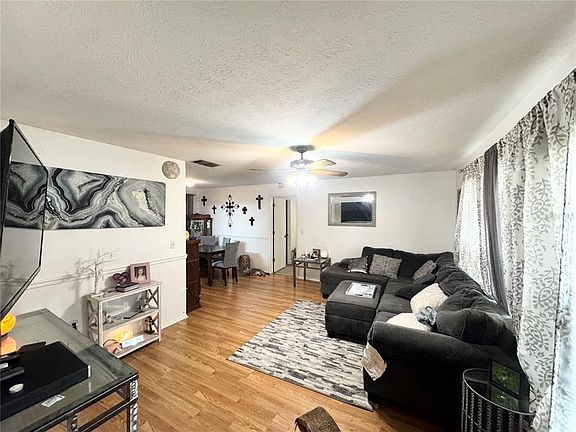 5th image of 2558 WOOD OAK DRIVE