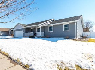 810 Silver Dr, Holmen, WI 54636